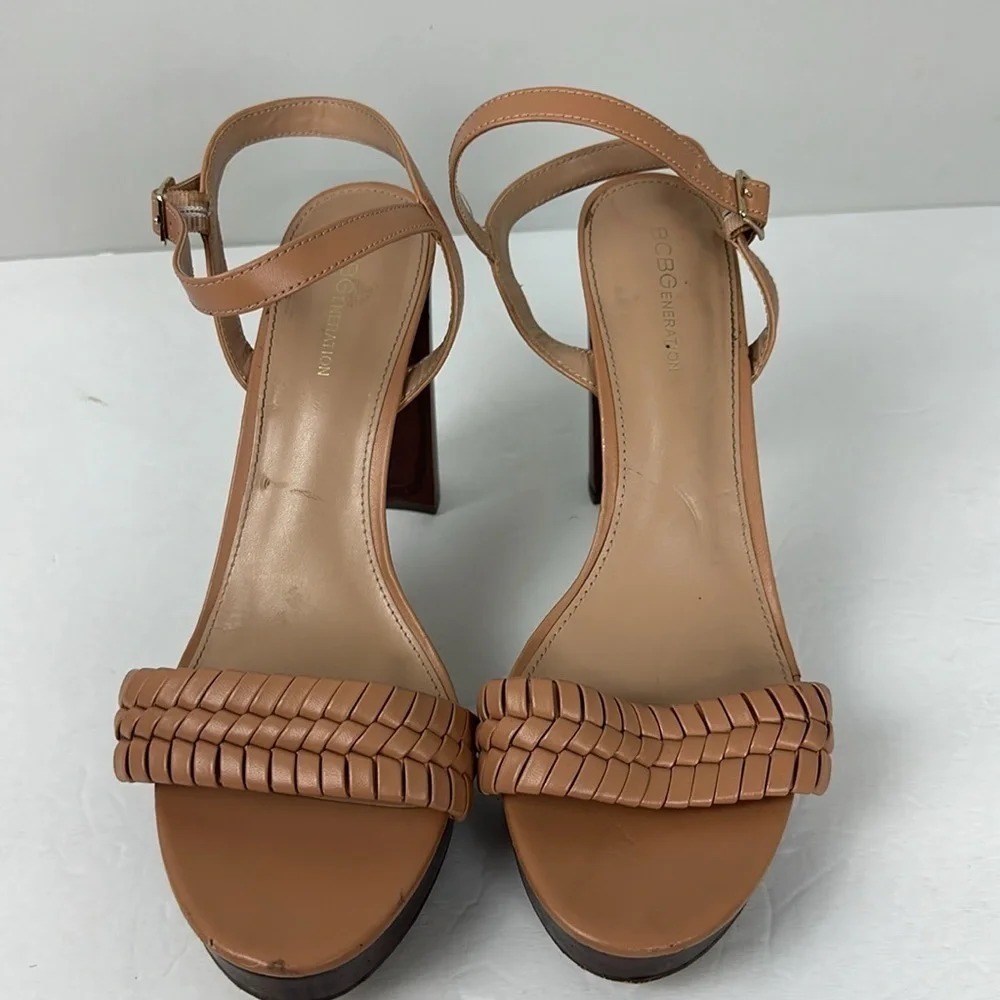 BCBGENERATION Women's Oberla Platform Sandal Sz 11